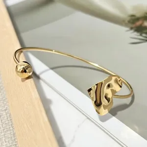 BRACELETE CORAÇÃO E BOLA