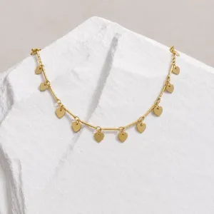 COLAR CHOKER MEDALHAS DE CORAÇÃO 40CM