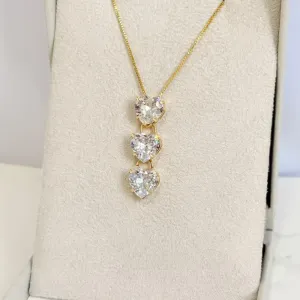 COLAR ESTILO GRAVATA COM 3 CORAÇÕES DE ZIRCONIA