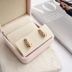 BRINCO EAR HOOK COM DETALHES EM PEDRA
