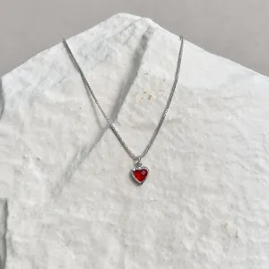 COLAR PEQUENO CORAÇÃO VERMELHO