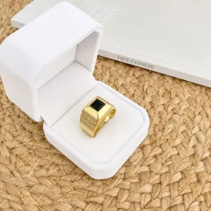 ANEL MASCULINO COM PEDRA PRETA E MICRO ZIRCONIAS