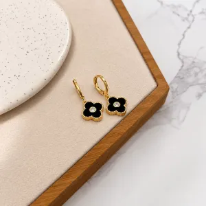 BRINCO ARGOLA CLICK TREVO MADRE PÉROLA PRETO E ZIRCONIA