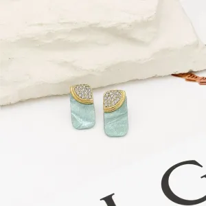 BRINCO PEDRA VERDE E DETALHE EM MICRO ZIRCONIAS