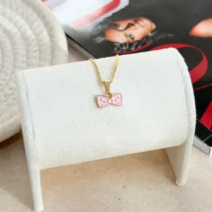 COLAR INFANTIL LAÇO ROSA RESINADA