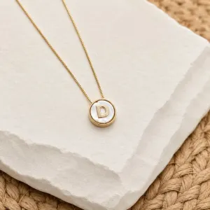 COLAR MINI LETRA COM MADRE PÉROLA - D