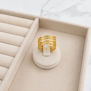 ANEL ESPIRAL COM PEDRA DE CORAÇÃO