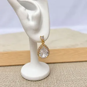BRINCO GOTA PRINCESA DE ZIRCONIAS PENDURADA