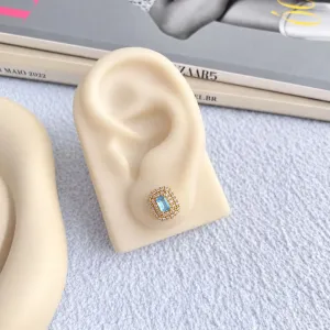 BRINCO RETANGULAR COM MICRO ZIRCONIAS - AZUL CLARO