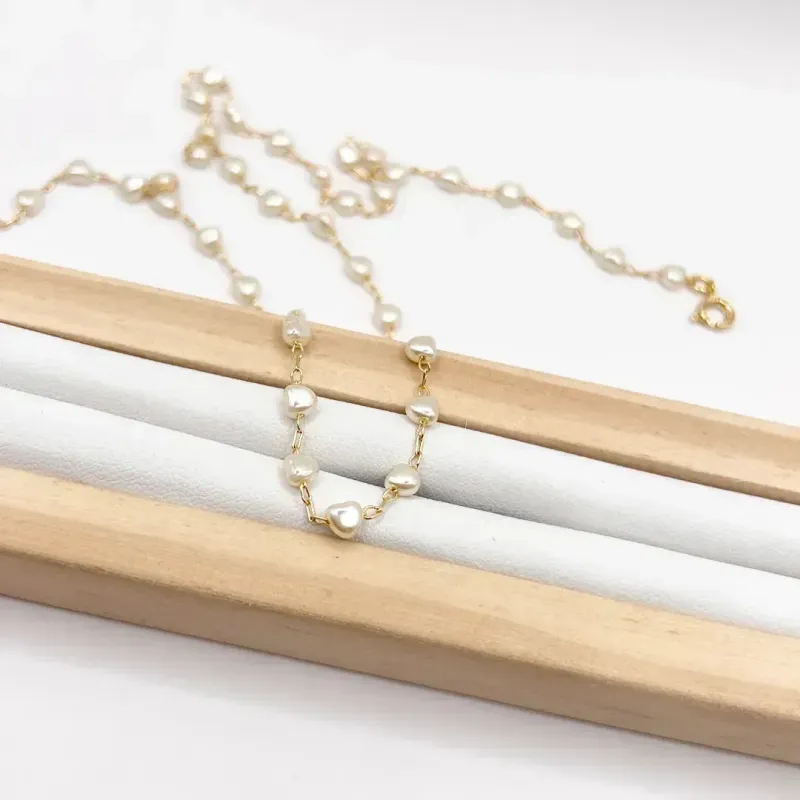 COLAR PÉROLAS CORAÇÃO 45CM