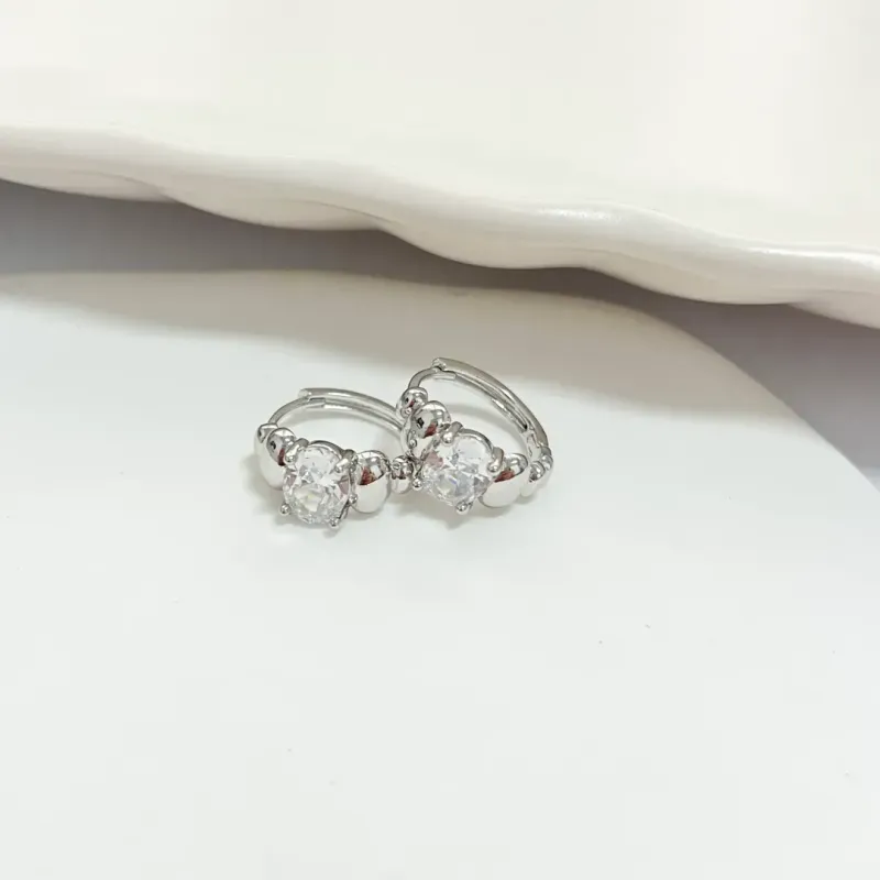 BRINCO ARGOLA ARTICULADA COM 1 ZIRCONIA OVAL
