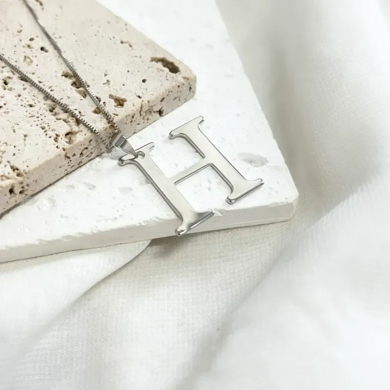 COLAR PINGENTE LETRA 3CM - H