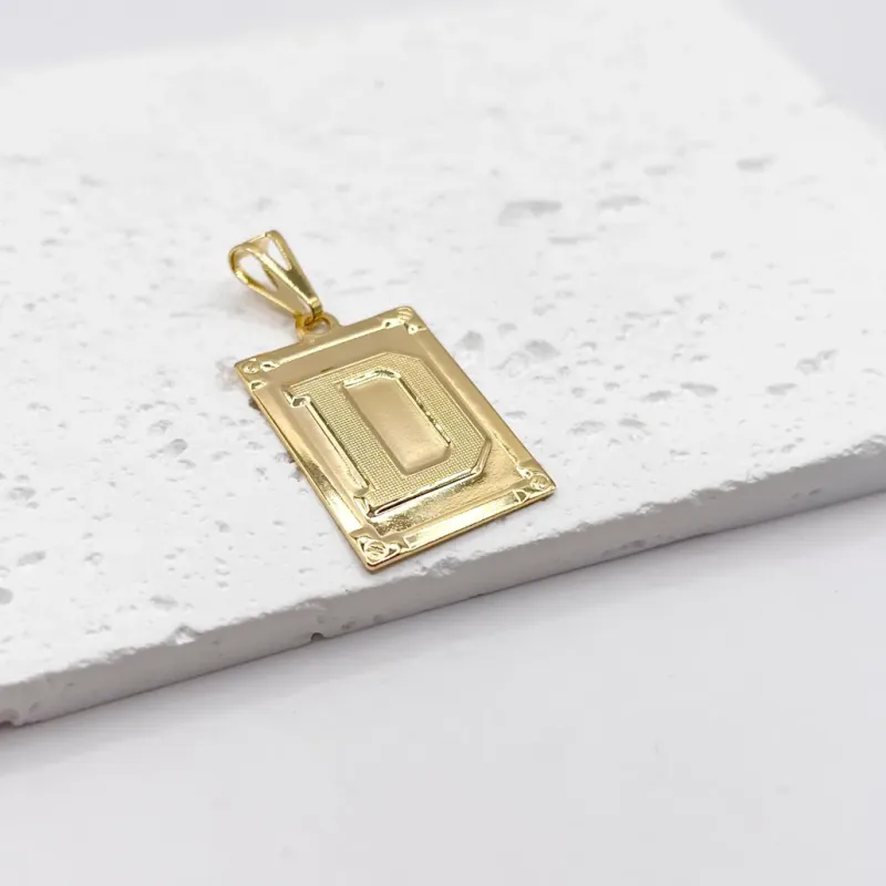PINGENTE MEDALHA COM ACABAMENTO DE PARAFUSO - D