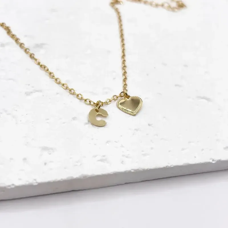 PULSEIRA LETRINHA COM CORAÇÃO CHAPA - C