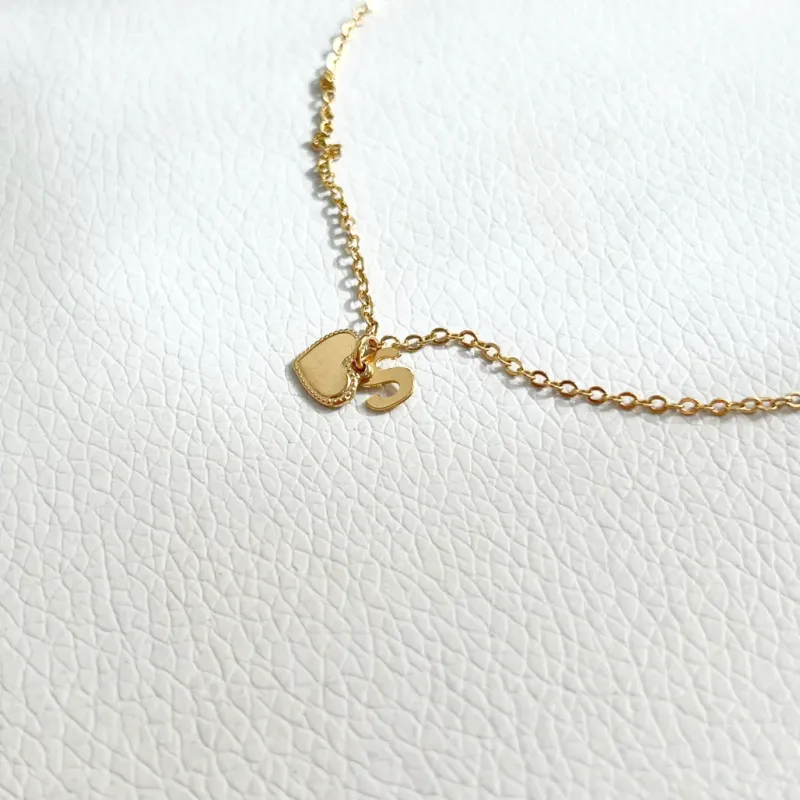 PULSEIRA LETRINHA COM CORAÇÃO CHAPA - S