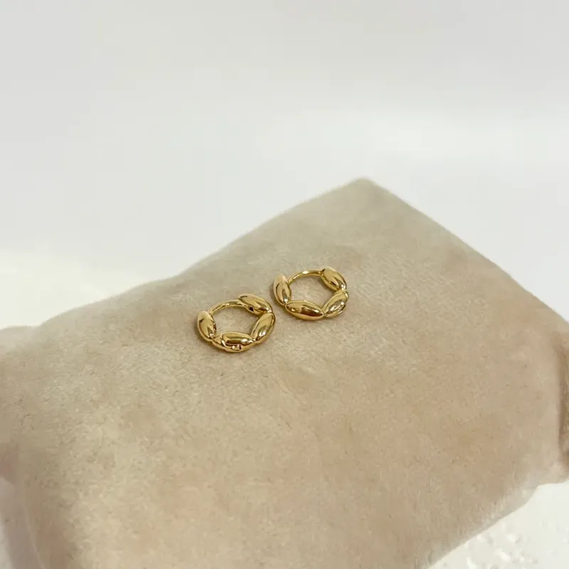 BRINCO ARGOLA ARTICULADA GRÃO DE ARROZ 1CM