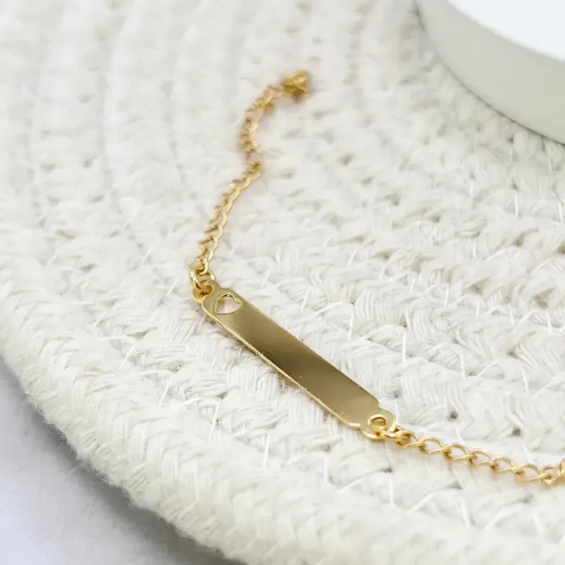 PULSEIRA DE PLACA INFANTIL PARA GRAVAÇÃO COM CORAÇÃO VAZADO