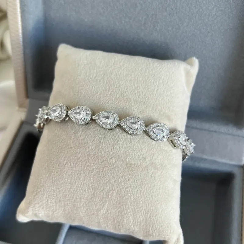PULSEIRA GOTAS COM PEDRAS CRISTAIS