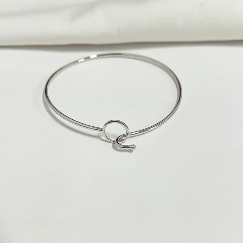 BRACELETE FIO CÍRCULO COM ENGATE