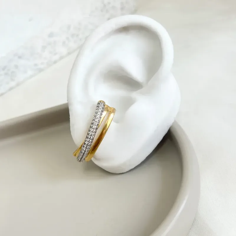 BRINCO EAR HOOK LISO COM MICRO ZIRCONIAS
