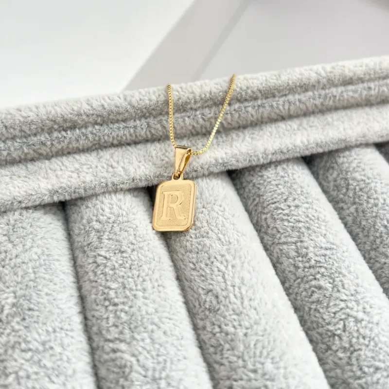 COLAR PINGENTE MINI 1X1 MEDALHA DE LETRA - R