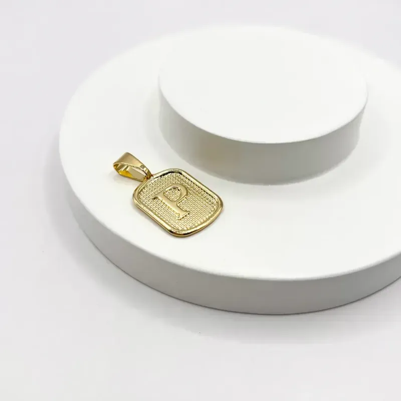 PINGENTE MEDALHA PEQUENA DE LETRA - P