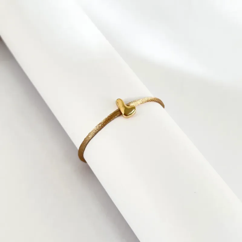 PULSEIRA FIO DE CERA COM PINGENTE DE LETRA - L