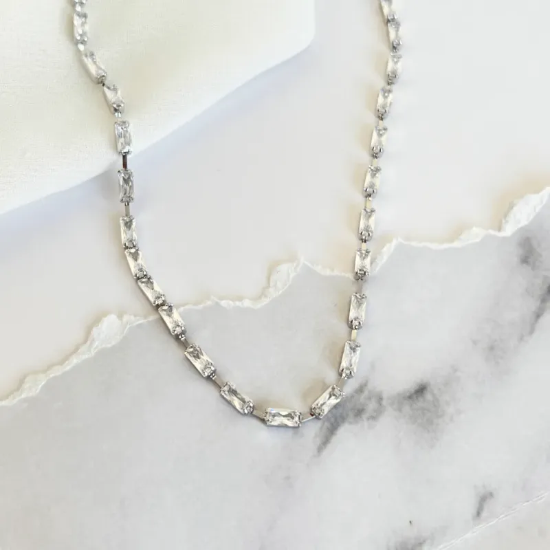 COLAR CHOKER BAGUETES