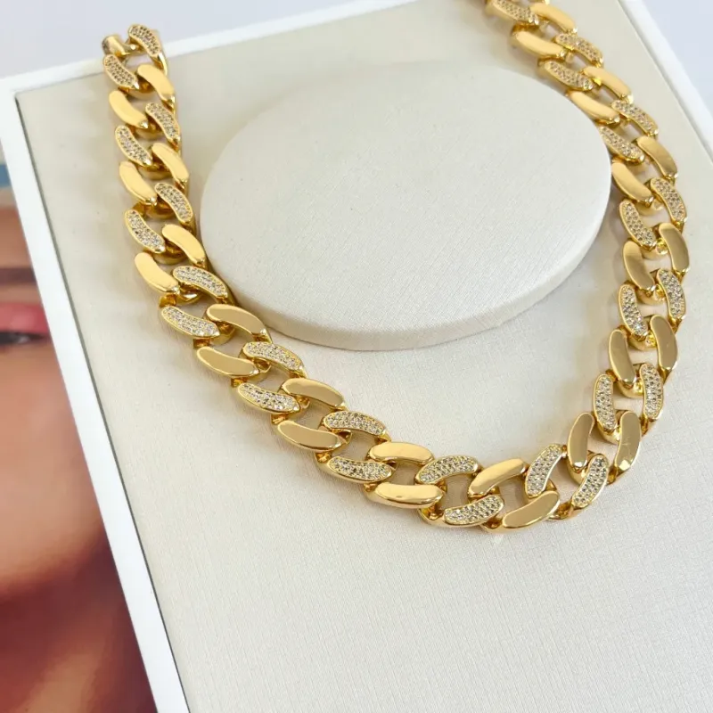 COLAR ELOS LUXO CRAVEJADO