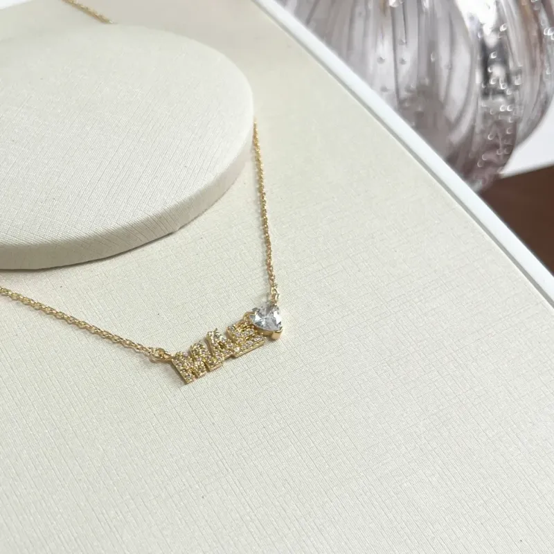 COLAR MÃE CRAVEJADO COM CORAÇÃO DE ZIRCONIA