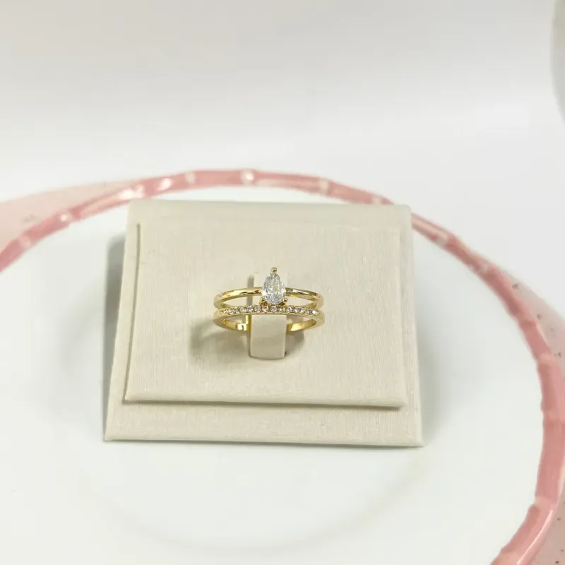 ANEL 2 AROS COM PEDRA GOTA E ZIRCONIA