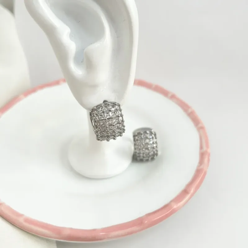 BRINCO ARGOLA  ARTICULADA ZIRCONIA QUADRADA