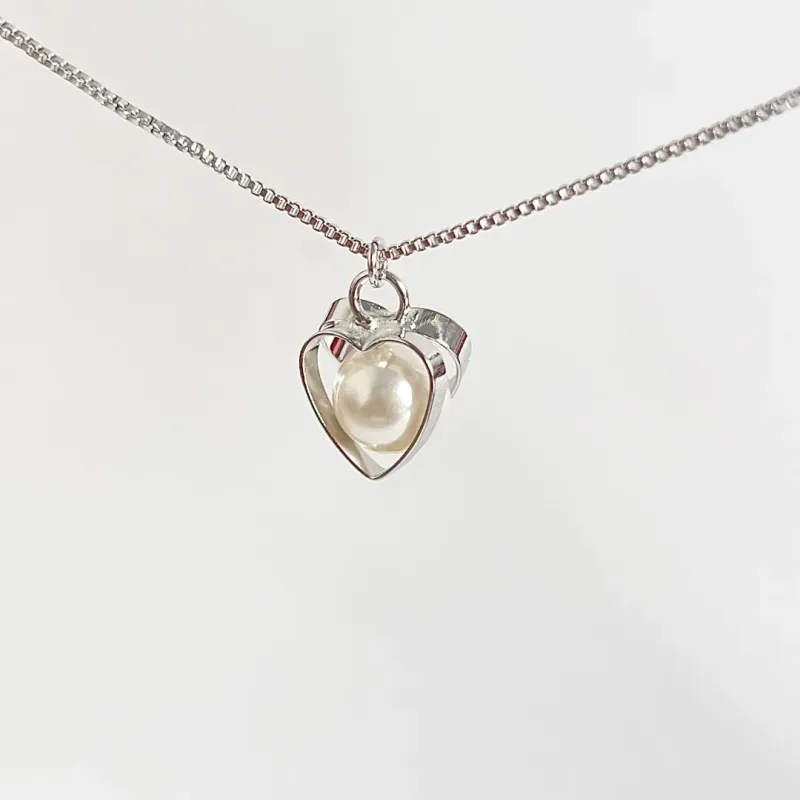 COLAR ARGOLA CLICK CORAÇÃO DUPLO COM PÉROLA