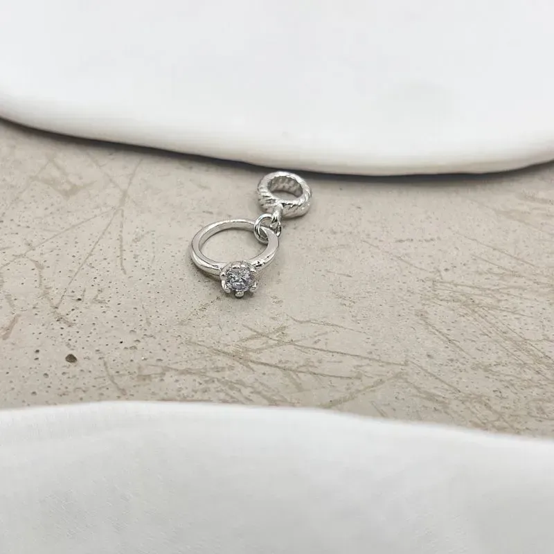 BERLOQUE ANEL SOLITÁRIO COM ZIRCONIA