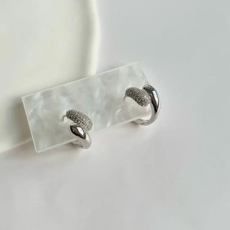 BRINCO ARGOLA GOTAS COM MICRO ZIRCONIAS