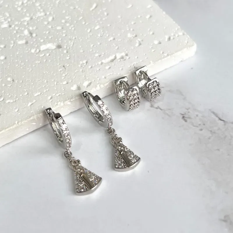 DUPLA BRINCOS ARGOLAS ZIRCONIA E NOSSA SENHORA DE APARECIDA