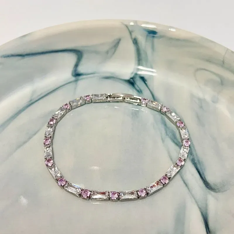 PULSEIRA BAGUETES E PONTO DE LUZ ROSA