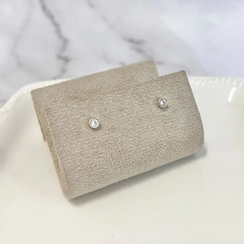 BRINCO PRATA925 PONTO DE LUZ CRAVAÇÃO INGLESA