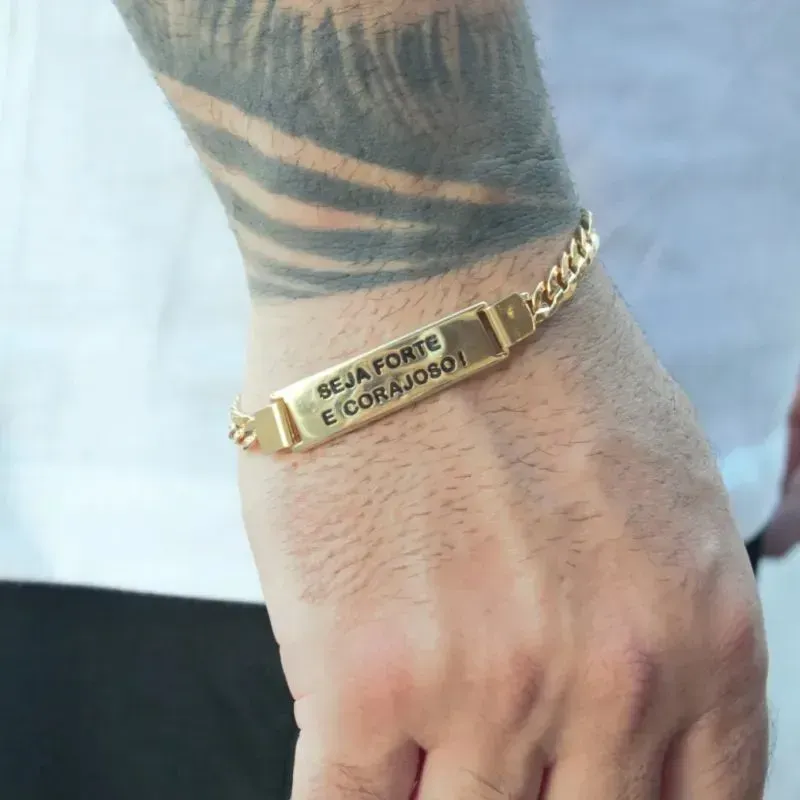 PULSEIRA PLACA COM DIZER SEJA FORTE E CORAJOSO! - BETUME