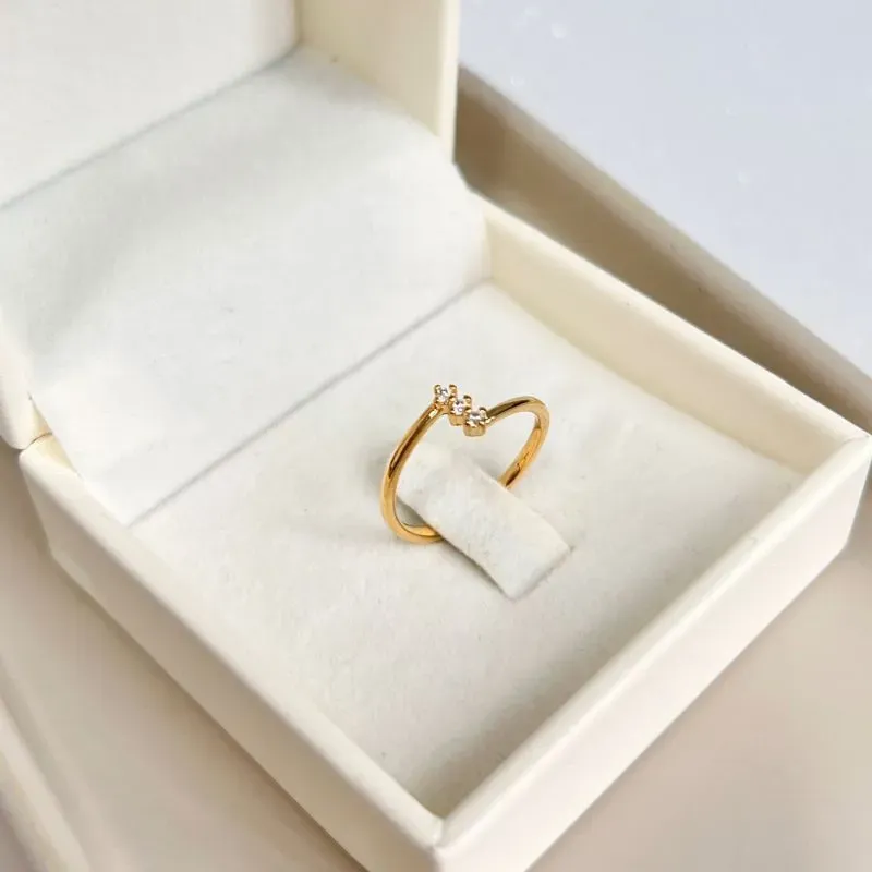 ANEL 3 PEDRINHAS DE ZIRCONIA