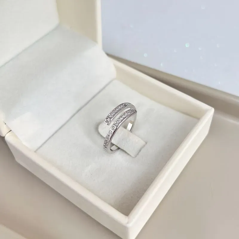 ANEL AJUSTÁVEL CRAVEJADO - INSPIRAÇÃO CARTIER