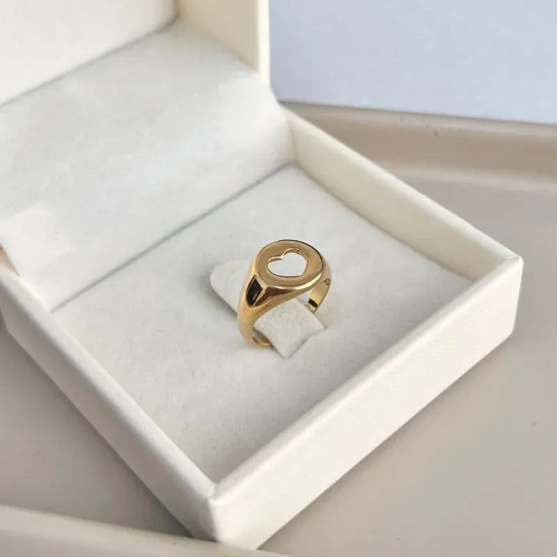 ANEL DEDINHO CORAÇÃO VAZADO