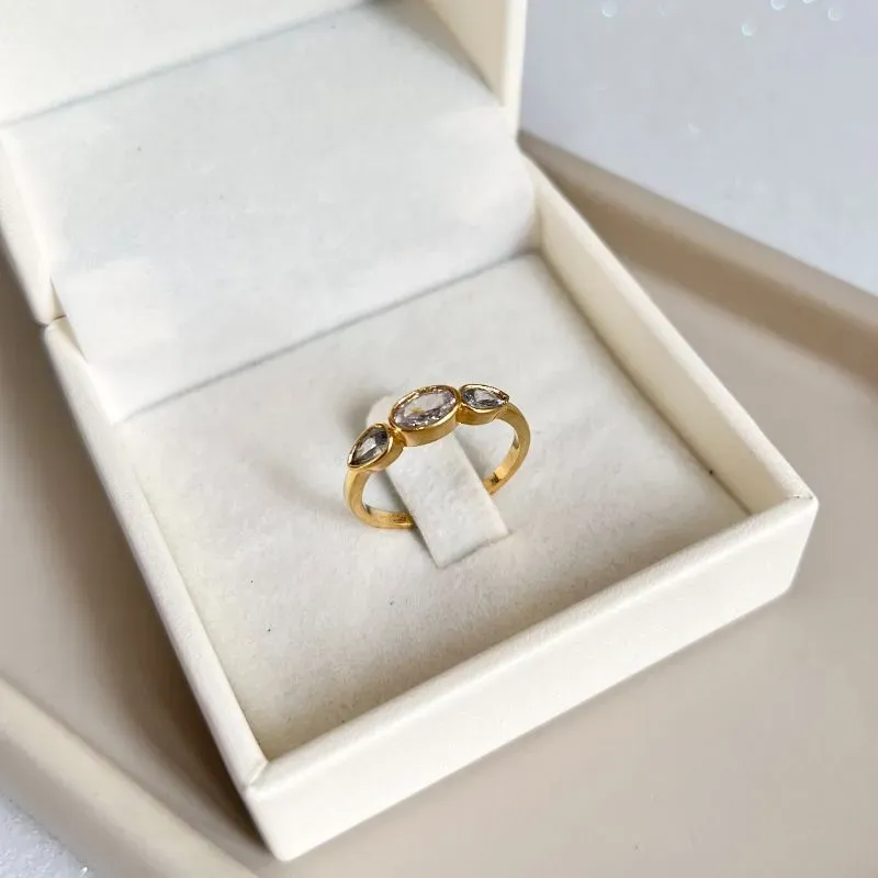 ANEL PEDRA EM GOTAS E OVAL