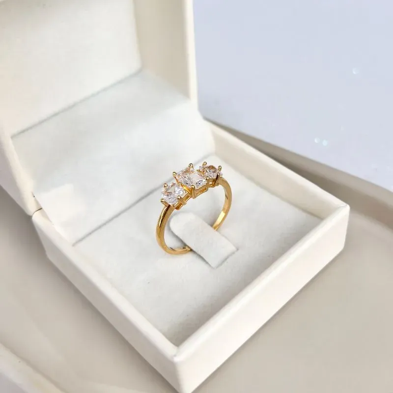 ANEL PLUS SIZE 3 PEDRAS QUADRADAS