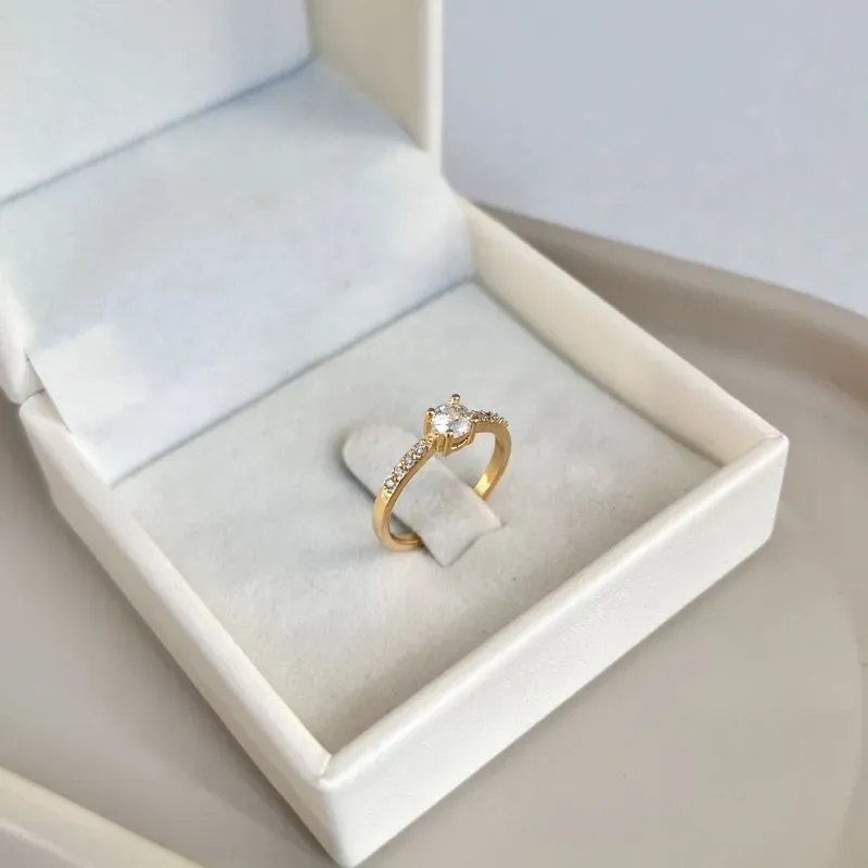 ANEL SOLITÁRIO COM ARO CRAVEJADO - INFANTIL/FALANGE