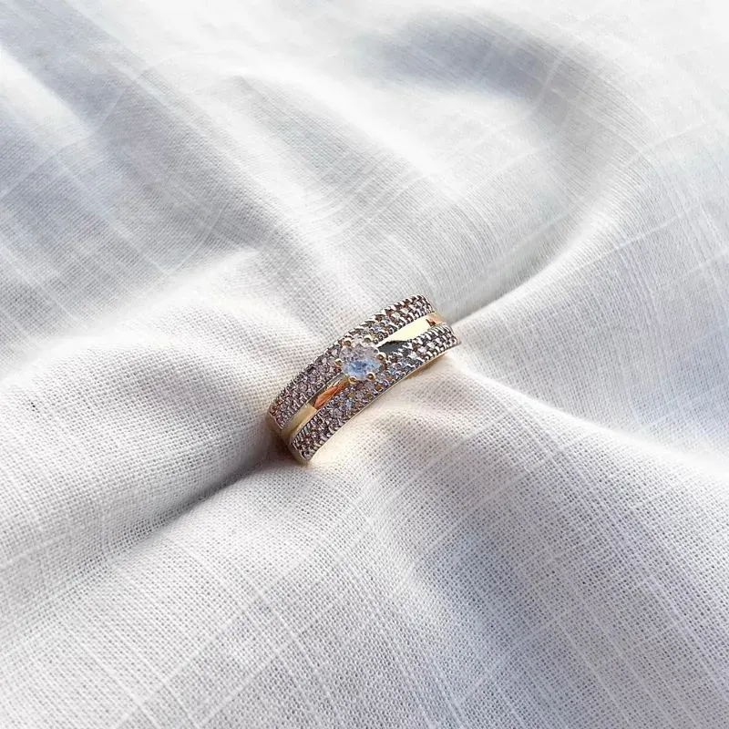 ANEL SOLITÁRIO COM FALSO APARADOR