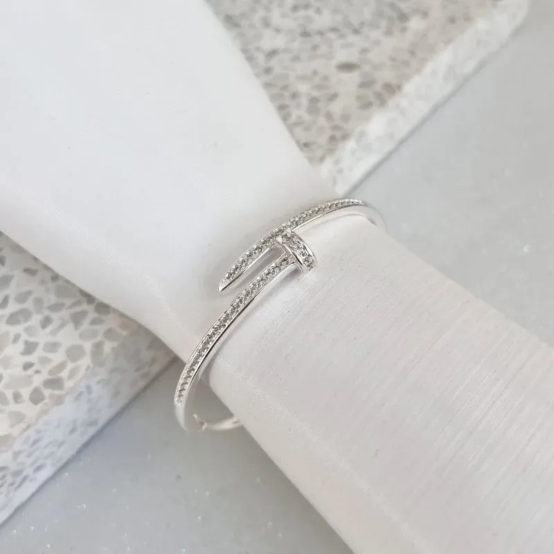 BRACELETE PREGO CRAVEJADO DE MICRO ZIRCONIAS