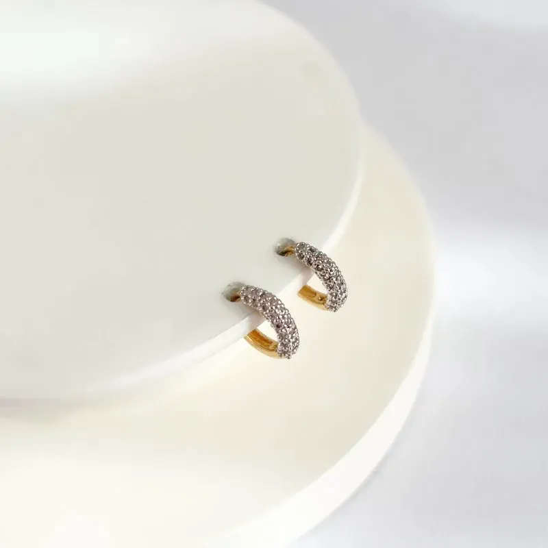 BRINCO ARGOLA ARTICULADA COM MICRO ZIRCONIA 1CM