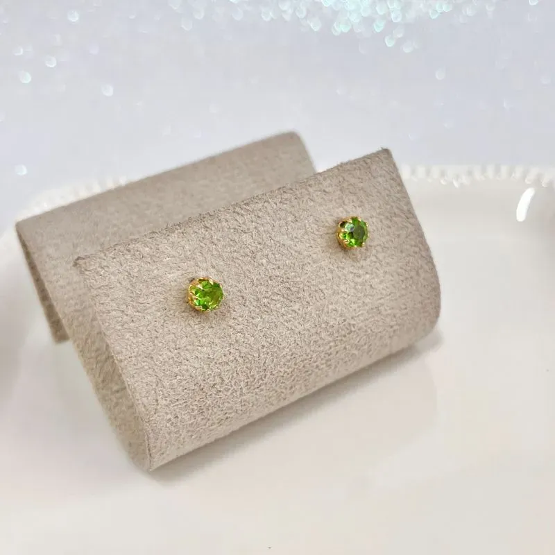 BRINCO PONTO DE LUZ STRASS VERDE 8 GARRAS 5,5MM