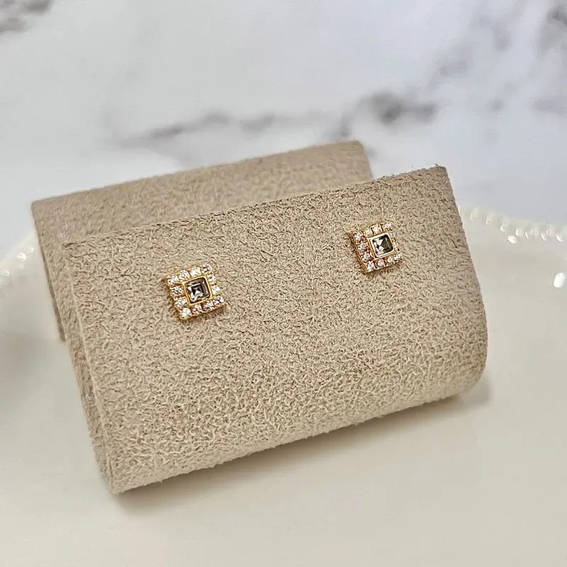 BRINCO QUADRADO ACQUA COM STRASS